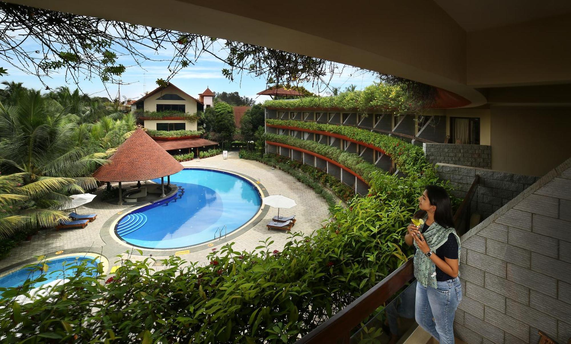 Uday Suites - The Airport Hotel Thiruvananthapuram Ngoại thất bức ảnh