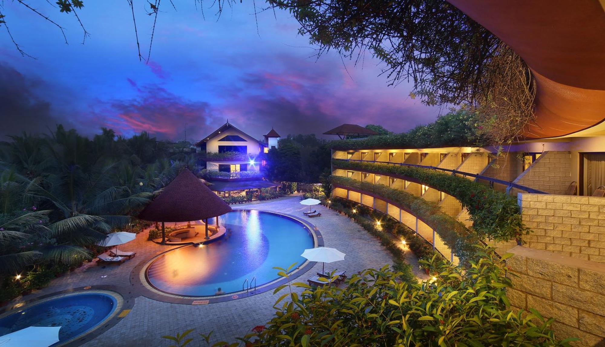 Uday Suites - The Airport Hotel Thiruvananthapuram Ngoại thất bức ảnh