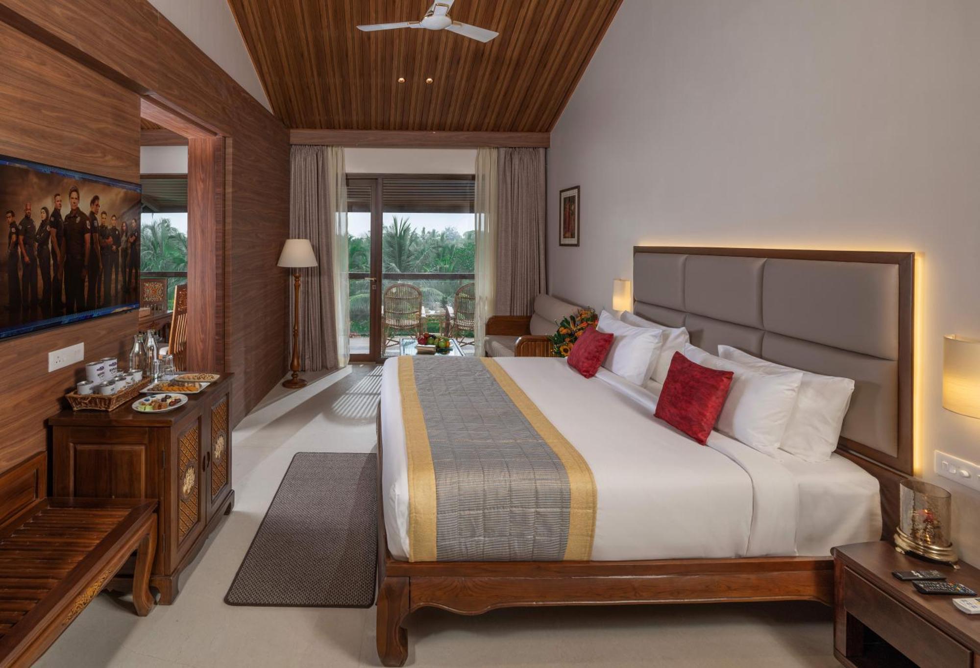 Uday Suites - The Airport Hotel Thiruvananthapuram Ngoại thất bức ảnh
