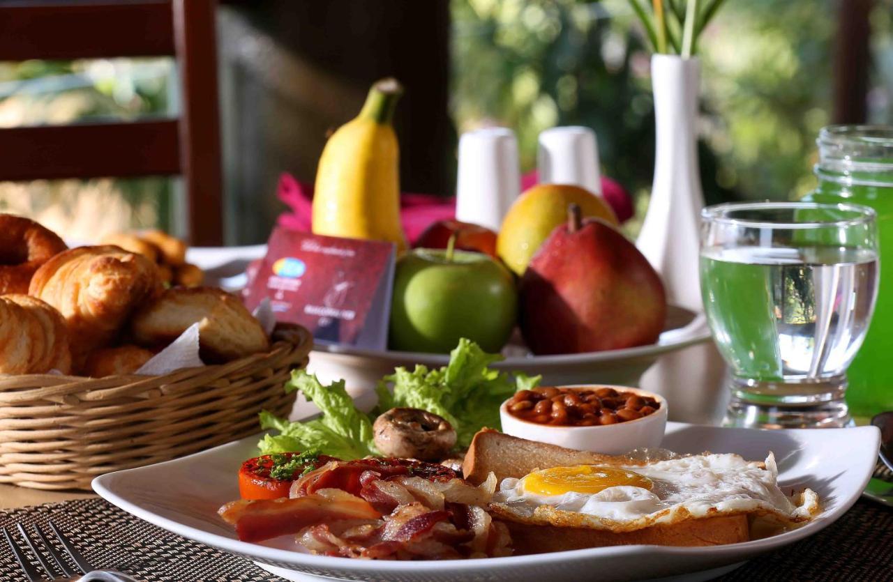 Uday Suites - The Airport Hotel Thiruvananthapuram Ngoại thất bức ảnh